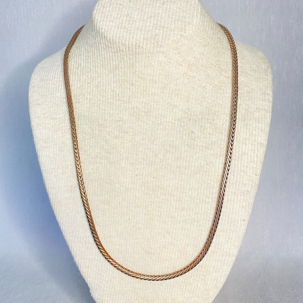 💎Matinee Length Necklace Gold Tone Herringbone Links Magnetic Barrel Clasp